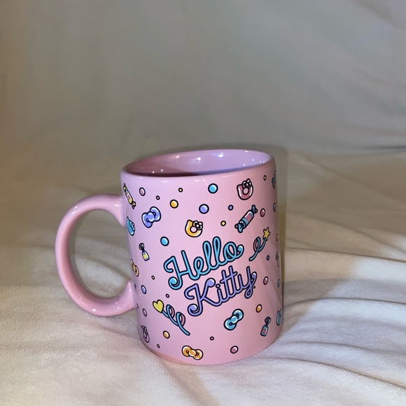 Hello Kitty Mug - Picture 3 of 3